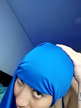 Snapshot of Sweet_hot_mia chatting on November 21, 2025, 1:54 pm Sweet hot mia online show from November 21, 2025, 1:54 pm