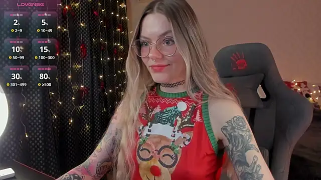 Marta May  online show from December 21, 2025, 11:56 am