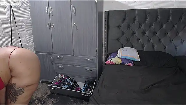 Snapshot of BadEva00 chatting on January 13, 2025, 6:59 pm BadEva00 online show from January 13, 2025, 6:59 pm