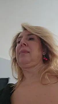 MariaRichi  online show from April 3, 2026, 7:15 am