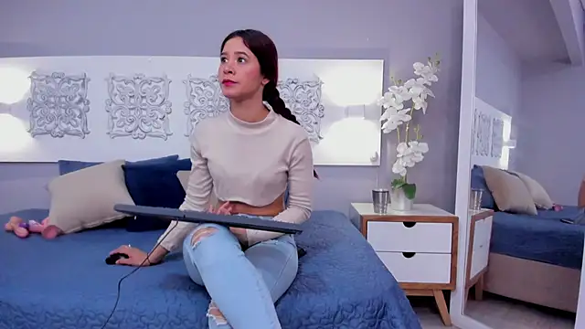 Snapshot of adelaa_11 chatting on March 17, 2025, 12:57 pm adelaa 11 online show from March 17, 2025, 12:57 pm