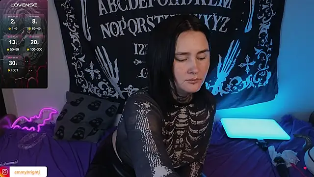 Snapshot of Emmybrightj_ chatting on October 2, 2025, 1:31 am Emmybrightj online show from October 2, 2025, 1:31 am
