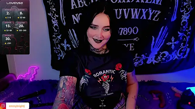 Snapshot of Emmybrightj_ chatting on September 29, 2025, 1:56 am Emmybrightj online show from September 29, 2025, 1:56 am