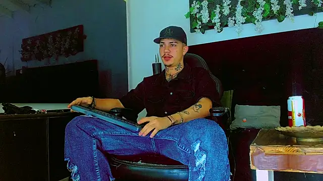 HannibalLester online show from April 12, 2026, 5:11 am