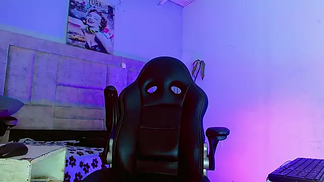 Snapshot of HannibalLester chatting on September 20, 2025, 5:01 am HannibalLester online show from September 20, 2025, 5:01 am