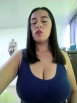 Snapshot of hailey85 chatting on February 15, 2026, 6:18 pm hailey85 online show from February 15, 2026, 6:18 pm