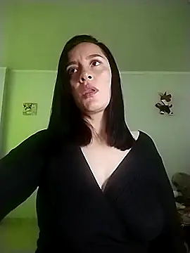 hailey85 online show from November 16, 2025, 9:41 pm