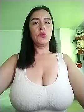 Snapshot of hailey85 chatting on January 18, 2026, 9:07 pm hailey85 online show from January 18, 2026, 9:07 pm