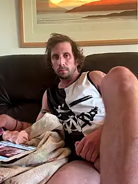 Snapshot of mackshaft4711 chatting on October 28, 2025, 11:42 am mackshaft4711 online show from October 28, 2025, 11:42 am