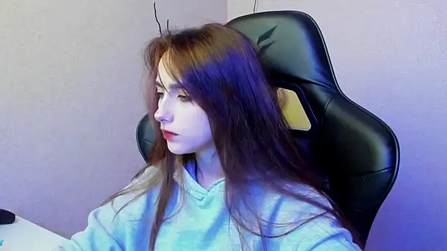 SilverDream online show from December 24, 2024, 9:33 pm