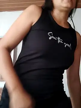 Snapshot of elena_jonees chatting on March 10, 2025, 6:45 pm elena jonees online show from March 10, 2025, 6:45 pm