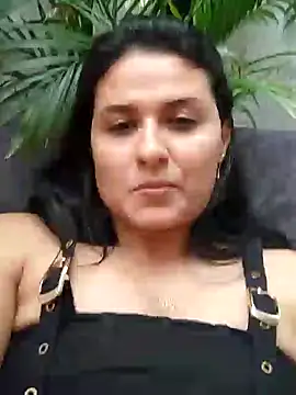 Snapshot of elena_jonees chatting on February 6, 2025, 9:49 pm elena jonees online show from February 6, 2025, 9:49 pm