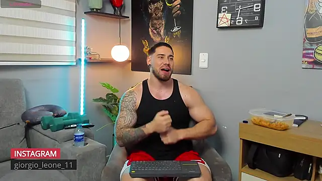 Giorgio-Leone online show from April 18, 2026, 2:25 am