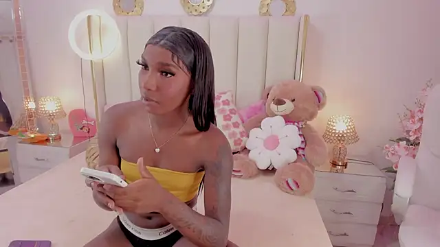 evangelin ts online show from November 4, 2025, 2:10 pm