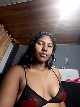 AnnieScott  online show from March 16, 2025, 3:39 pm