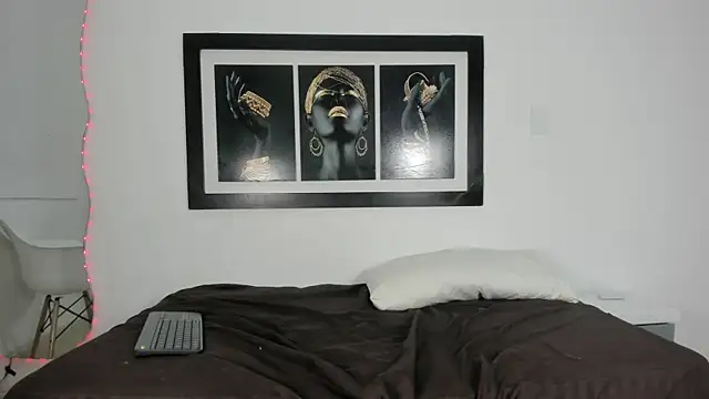 Snapshot of zoee_lovv chatting on September 18, 2025, 3:09 am zoee lovv online show from September 18, 2025, 3:09 am