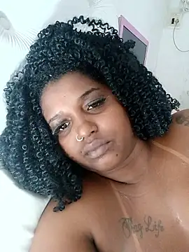 annybarros21 online show from November 5, 2025, 12:19 pm