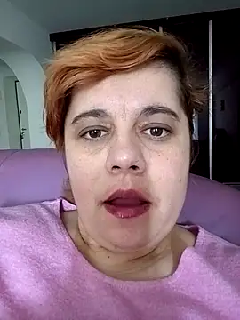 Snapshot of AnnyLwe chatting on February 19, 2025, 10:23 am AnnyLwe online show from February 19, 2025, 10:23 am