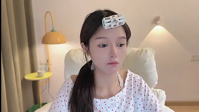 xiaodaibabyy online show from September 9, 2025, 7:29 am