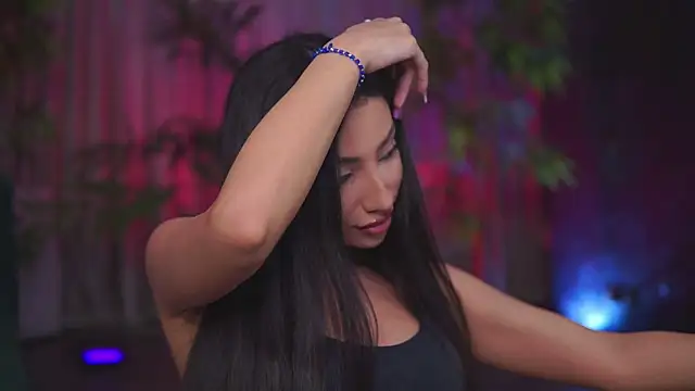 GinaValentinna online show from January 7, 2026, 7:52 pm