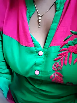 lovelyruhi online show from January 21, 2025, 9:46 am