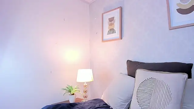 Caroline dh online show from December 17, 2025, 11:37 am