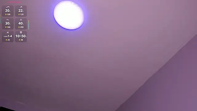 Carlasxdreams online show from April 7, 2026, 11:06 pm