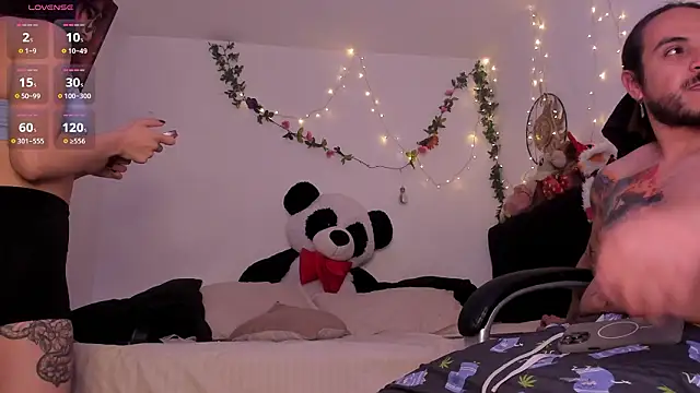 Snapshot of Carlasxdreams chatting on February 1, 2026, 3:16 am Carlasxdreams online show from February 1, 2026, 3:16 am