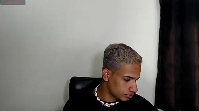 AbrahanBratz online show from January 16, 2025, 11:37 am