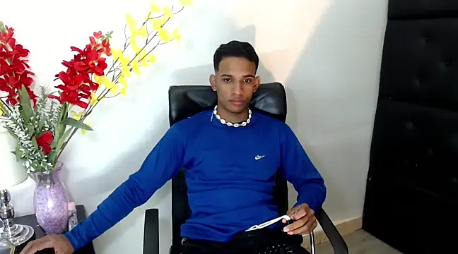 AbrahanBratz online show from December 31, 2024, 3:09 pm