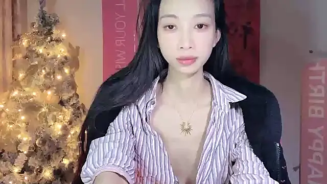 Snapshot of Lili-2 chatting on December 28, 2024, 4:52 pm Lili-2 online show from December 28, 2024, 4:52 pm