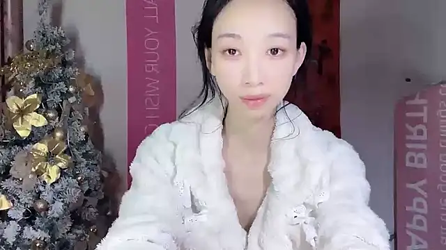 Snapshot of Lili-2 chatting on January 1, 2025, 3:14 pm Lili-2 online show from January 1, 2025, 3:14 pm