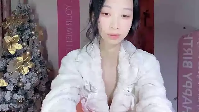 Snapshot of Lili-2 chatting on January 1, 2025, 6:16 pm Lili-2 online show from January 1, 2025, 6:16 pm