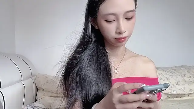 Snapshot of Lili-2 chatting on June 29, 2026, 7:15 am Lili-2 online show from June 29, 2026, 7:15 am