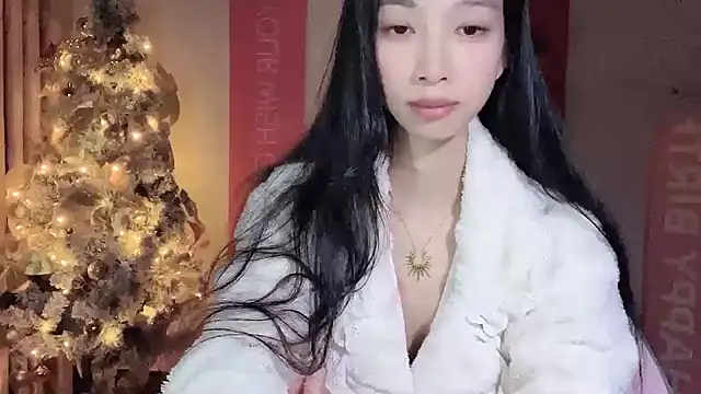 Snapshot of Lili-2 chatting on December 31, 2024, 5:51 pm Lili-2 online show from December 31, 2024, 5:51 pm