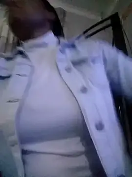 Feathergal69  online show from September 23, 2025, 2:35 pm