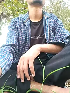 Snapshot of Piyush_2024 chatting on February 27, 2025, 8:24 am Piyush 2024 online show from February 27, 2025, 8:24 am