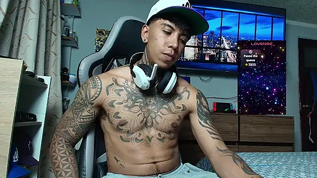 Nickhot0609 online show from January 10, 2026, 3:02 am