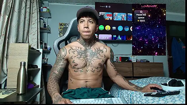 Nickhot0609 online show from January 12, 2026, 4:08 am