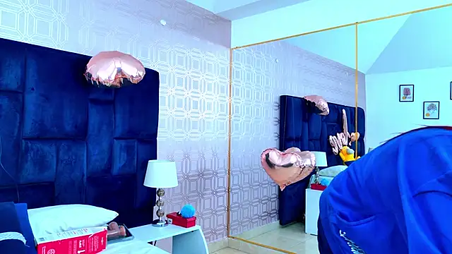 Derieri D online show from February 19, 2026, 3:25 am