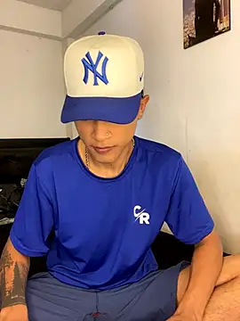 Snapshot of Edward_Milleer chatting on December 14, 2025, 5:07 pm Edward Milleer online show from December 14, 2025, 5:07 pm