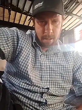 axelongshaft69 online show from March 6, 2025, 11:42 pm