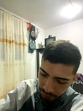 Jestebanano online show from December 1, 2025, 6:14 am