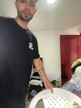 Jestebanano online show from February 15, 2026, 7:35 pm