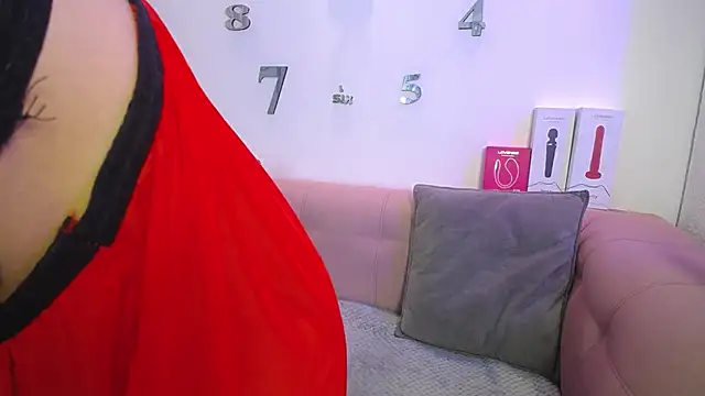 Melodi Roux online show from December 14, 2025, 1:39 pm