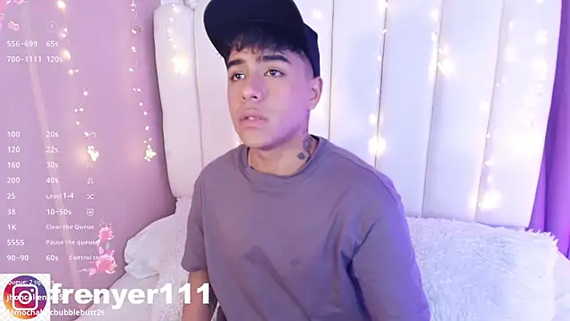 Snapshot of kiing_azahell chatting on March 8, 2025, 4:01 am kiing azahell online show from March 8, 2025, 4:01 am