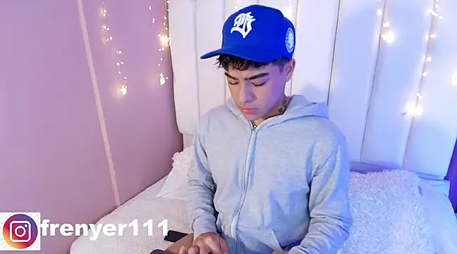 Snapshot of kiing_azahell chatting on February 26, 2025, 5:46 am kiing azahell online show from February 26, 2025, 5:46 am