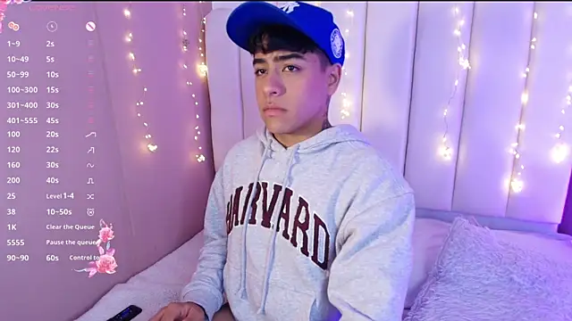 Snapshot of kiing_azahell chatting on March 18, 2025, 5:02 am kiing azahell online show from March 18, 2025, 5:02 am