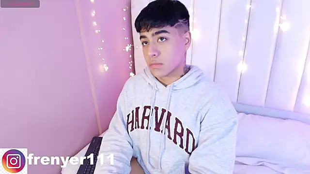 Snapshot of kiing_azahell chatting on March 7, 2025, 5:18 am kiing azahell online show from March 7, 2025, 5:18 am