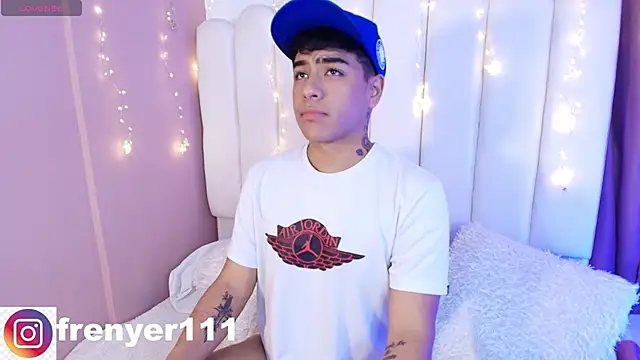 Snapshot of kiing_azahell chatting on February 28, 2025, 1:15 am kiing azahell online show from February 28, 2025, 1:15 am